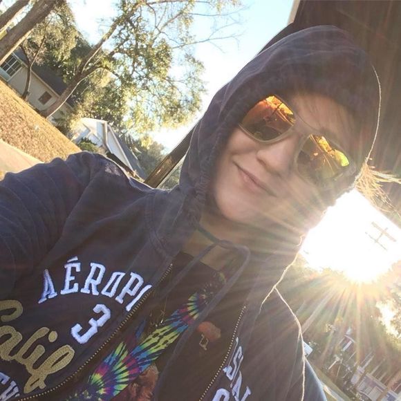 Meet your Posher, Joanna - Picture 1 of 1